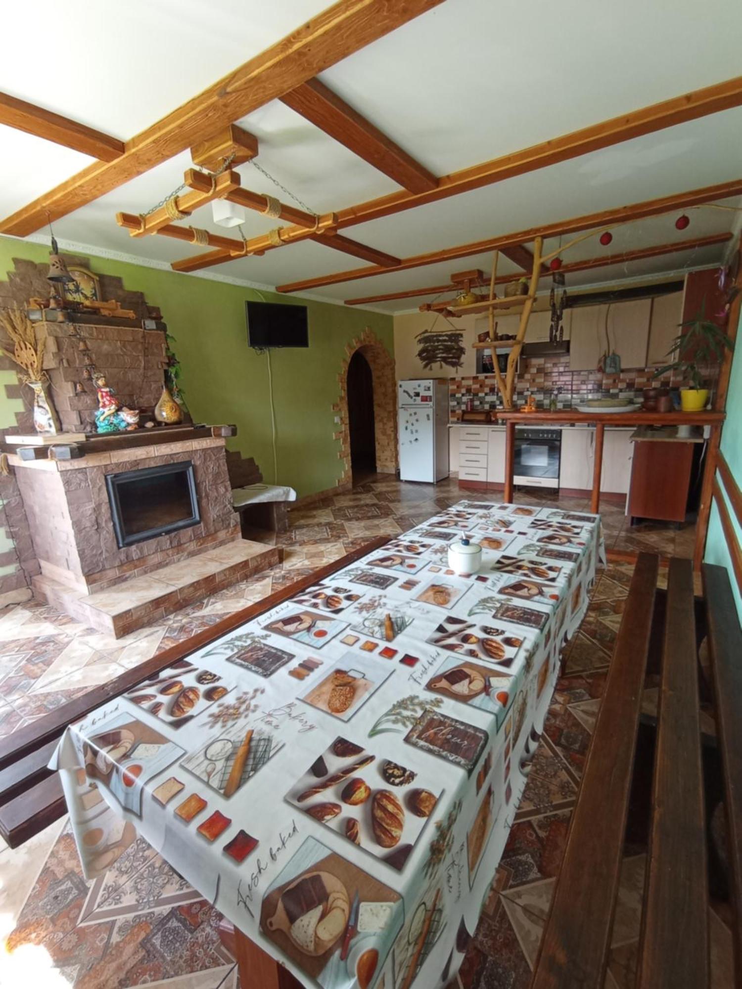 Sadyba Sunny House Pilipets Bagian luar foto