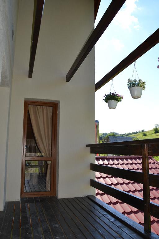 Sadyba Sunny House Pilipets Bagian luar foto