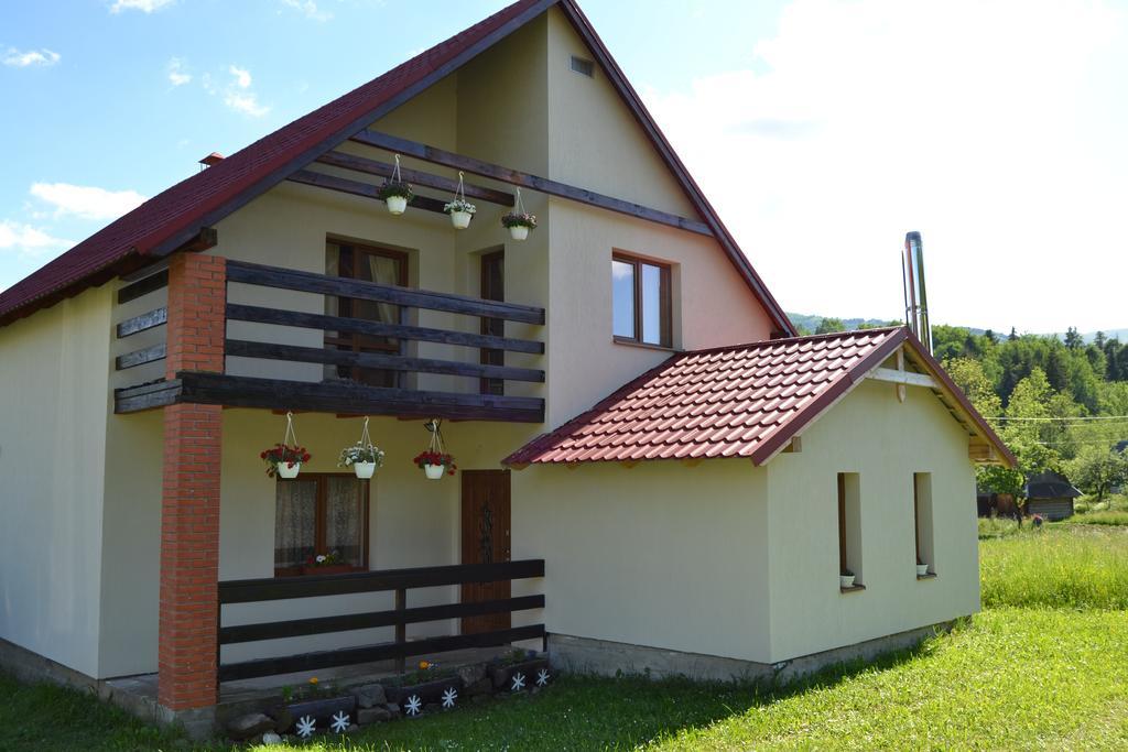 Sadyba Sunny House Pilipets Bagian luar foto