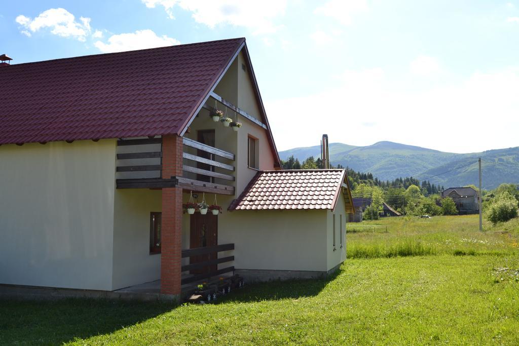 Sadyba Sunny House Pilipets Bagian luar foto
